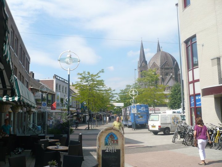 60567_731105797176_2498037_n